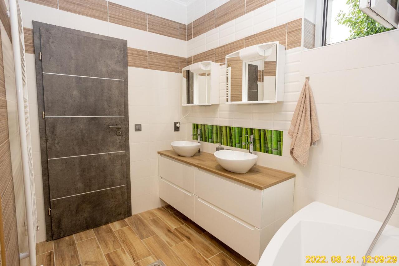 Szentmiklosi Vendeghaz Villa Gyulahaza